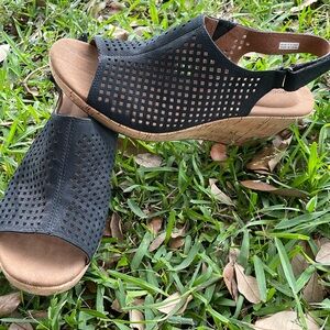 Women’s wedge Rockports